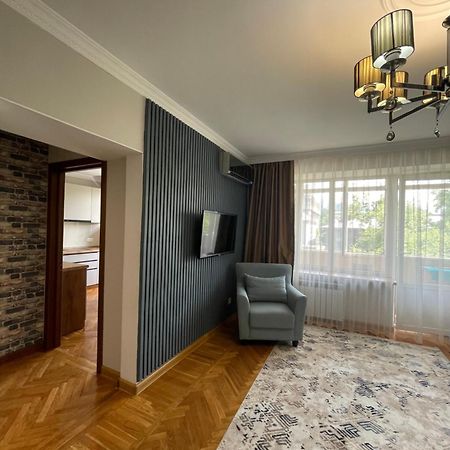 Апартаменты На Арбате Almaty Eksteriør bilde