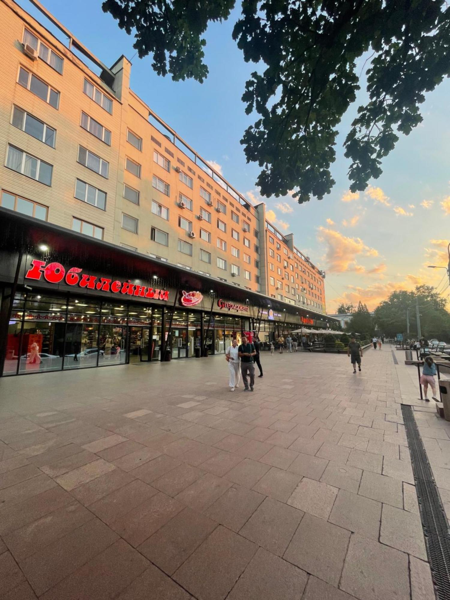 Апартаменты На Арбате Almaty Eksteriør bilde